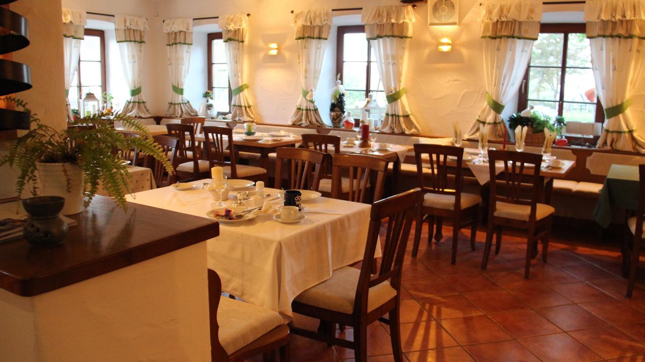 Hotel Alpenblick Riedering 외부 사진