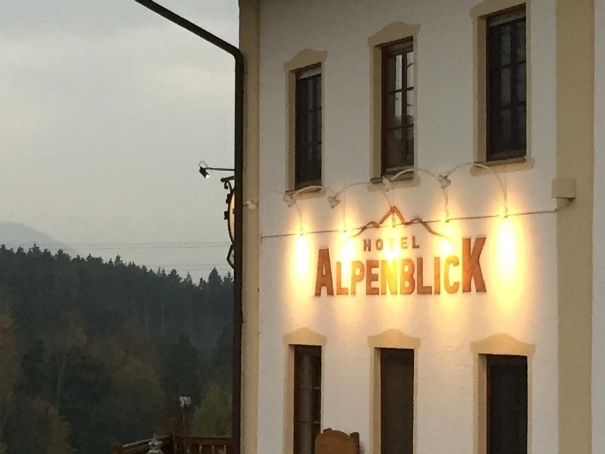 Hotel Alpenblick Riedering 외부 사진